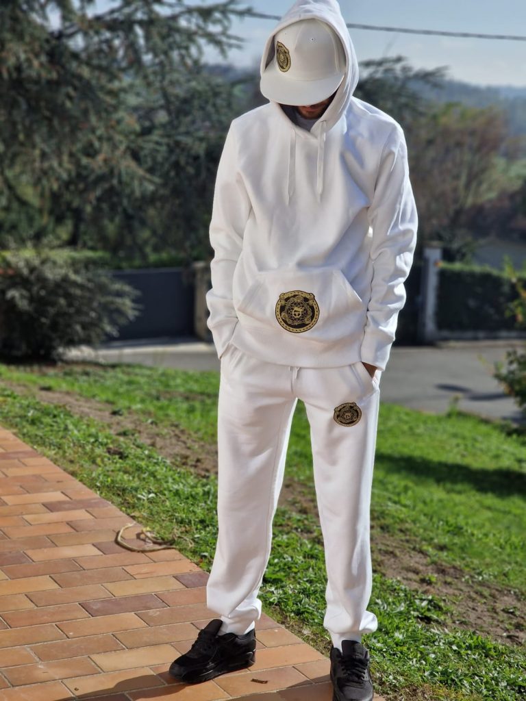 Ensemble StreetWear Jeff king of Cars Blanc, avec casquettes pull et jogging